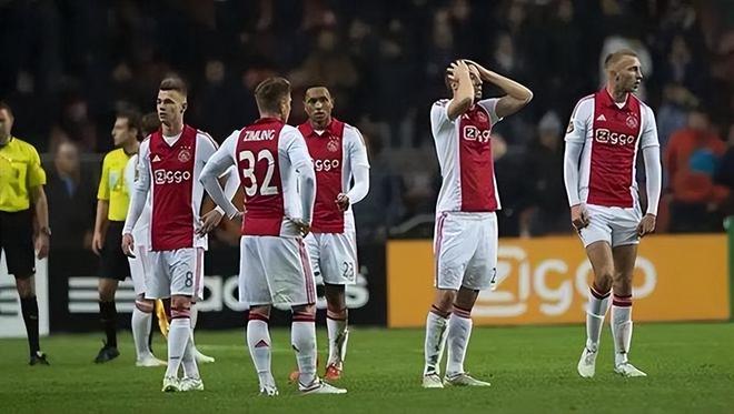 维护比赛的 维护比赛的